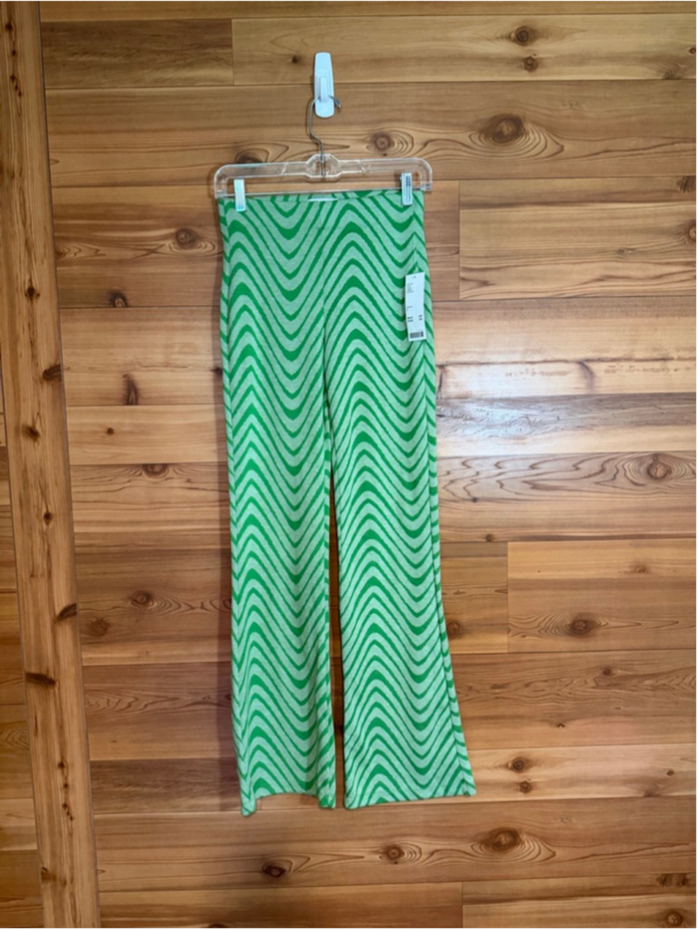 Urban Outfitters High waisted flared green groovy 70s
pants women’s size small - Picture 2 of 12